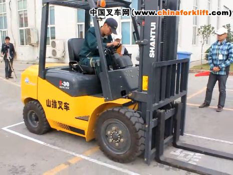 山推叉车技能比武现场