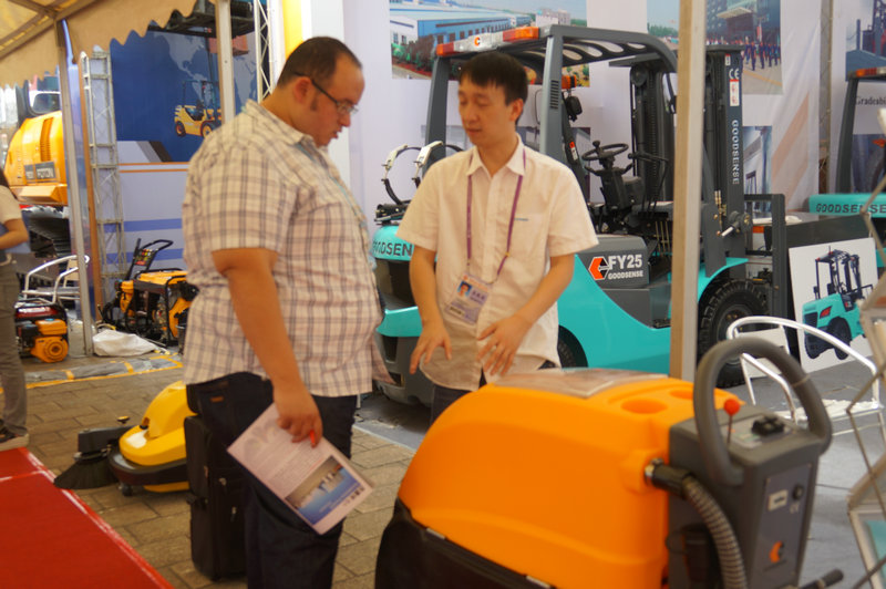 吉鑫祥在展会上