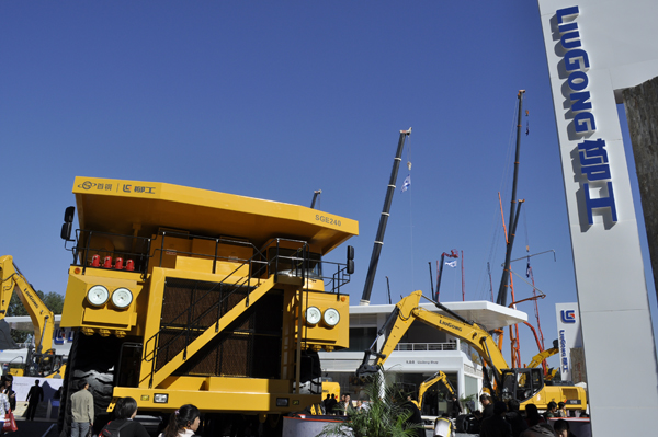 柳工叉车在展会上