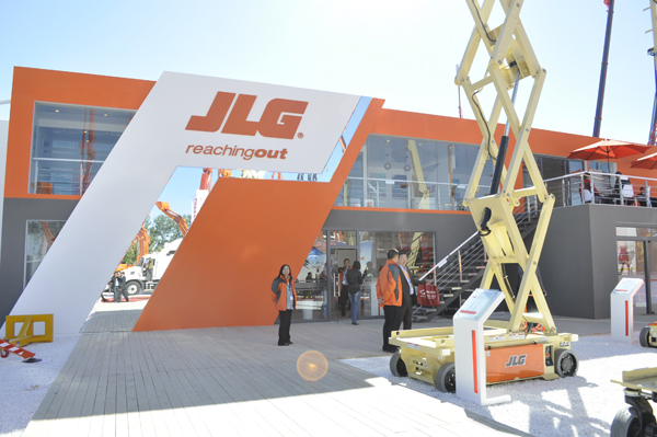 JLG叉车在展会上
