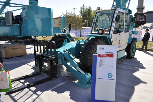 山河智能在展会上