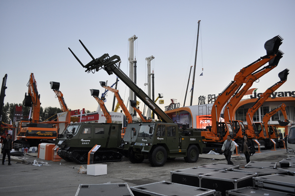 詹阳动力在展会上