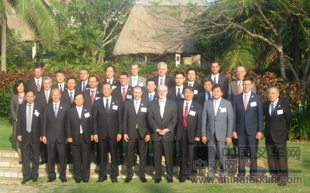 2013年第十六届世界工业车辆联盟会议在中国三亚召开