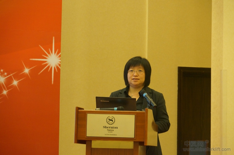 国家环保部机动车排污监控中心新车申报办公室主任倪虹《中国非道路用车排放标准情况》