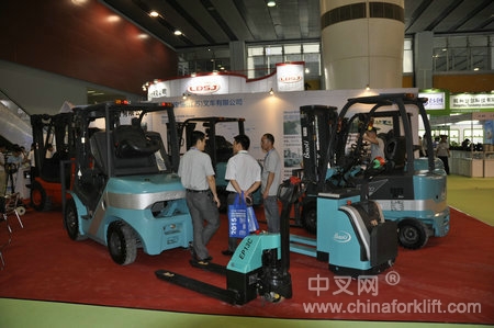 凯傲宝骊携手广州代理商参展第十届广州叉车及配件展