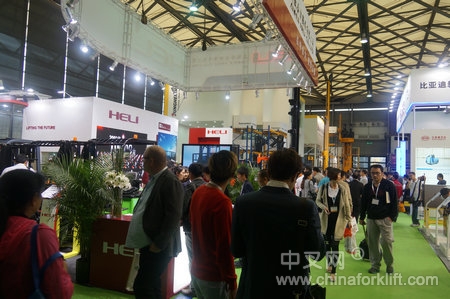 安徽合力在2014CeMAT ASIA展会上