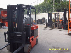 上海舒亚:大宇平衡重电瓶叉车 BC20S-4500