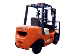 天津二手叉车:七吨大宇叉车出售 CPC-7