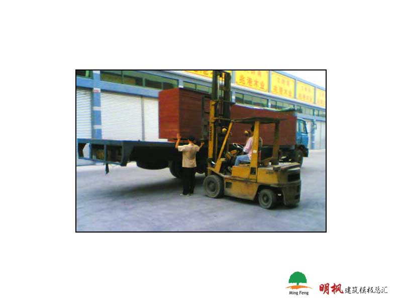 南海明枫:急转叉车　3吨．手动档．升高4米．进口日产叉车(佛山) 进口日产叉车