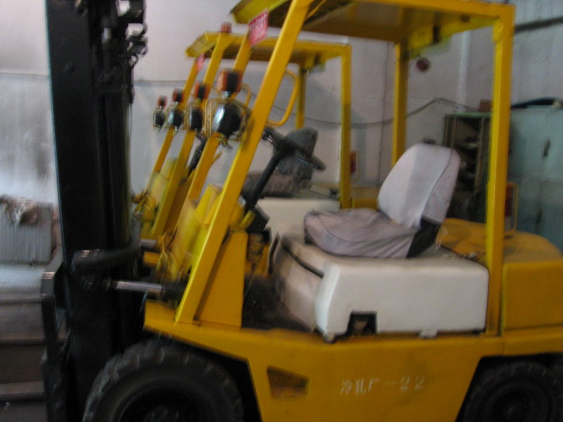 上海玉军:叉车销售(保修1年 1-3吨电动柴油叉车