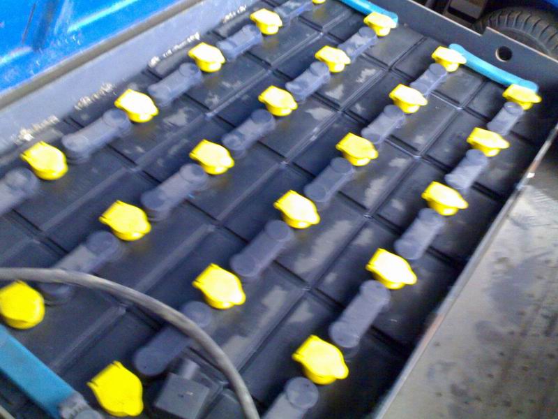 玉军出售1.5电瓶叉车全新电瓶 玉军销售叉车保修1年