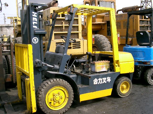 上海浦江:二手叉车 　1.5吨,2吨,2.5吨,3吨,5吨,7吨