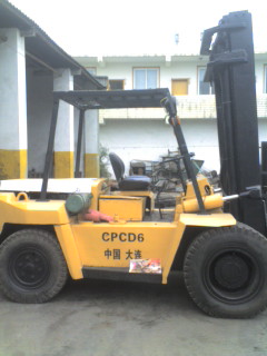 成都国通叉车 CPCD6