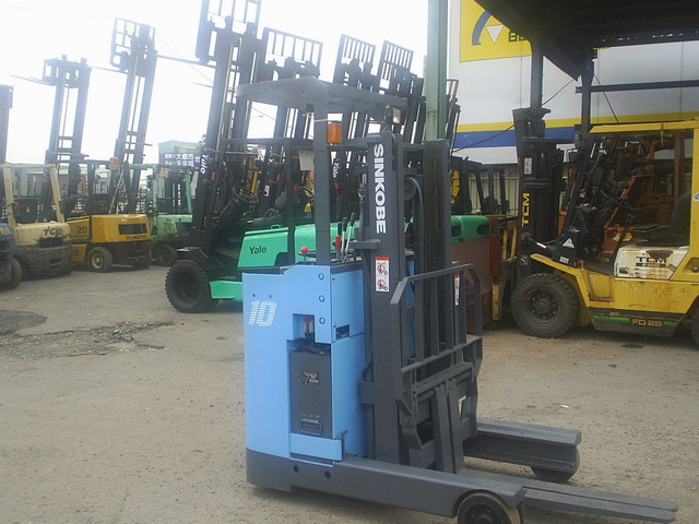 上海野虎:供二手叉车 　