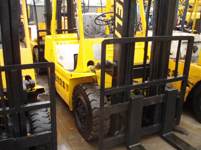 上海龙城:出售二手叉车 1.5吨--10吨