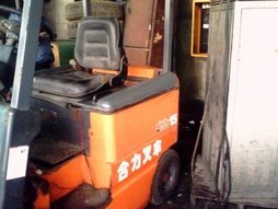 上海珍刚:合力1.5吨电瓶叉车，2006年出厂，保修一年 CPCD15B1