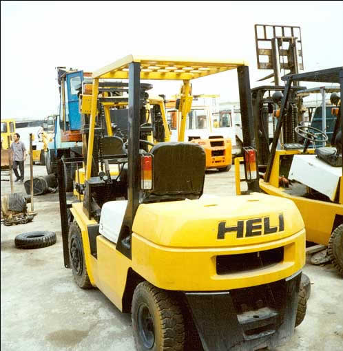 上海龙城:出售二手合力叉车 3吨