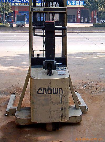 皇冠牌堆高机 20MT110A