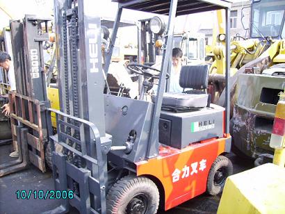 上海玉军:出售二手叉车1-10吨现货出售 HELI合力1-10吨