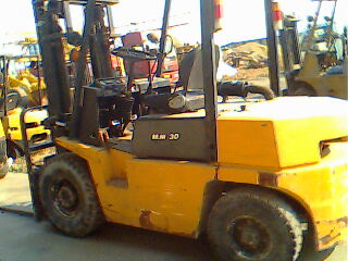 上海玉军:大量现货叉车待售(保修1年 3个月包换) 合力3吨叉车