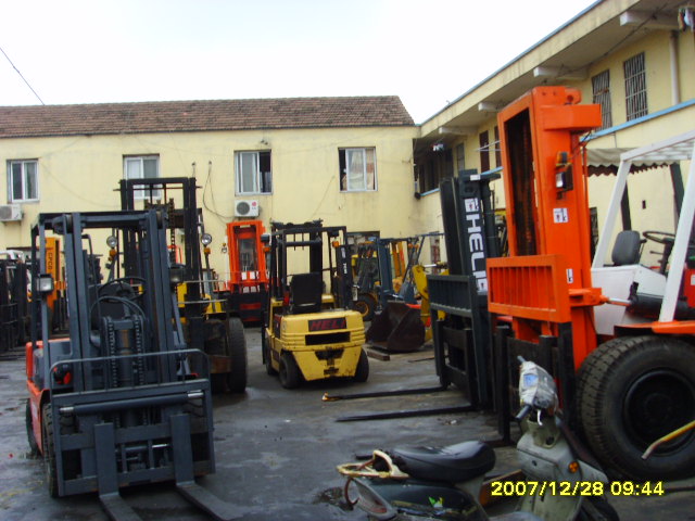 苏州5吨叉车转让,东方红发动机,2006年车,车况很好 苏州5T