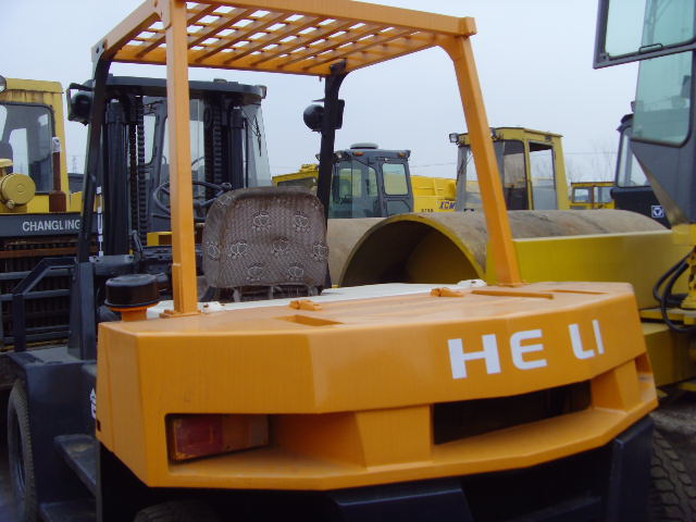 苏州5吨叉车转让,东方红发动机,2006年车,车况很好 苏州5T