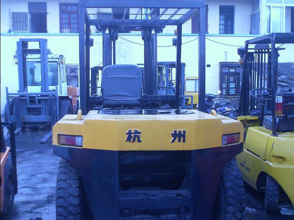 福建建科：杭州7吨 2004年叉车 急转
