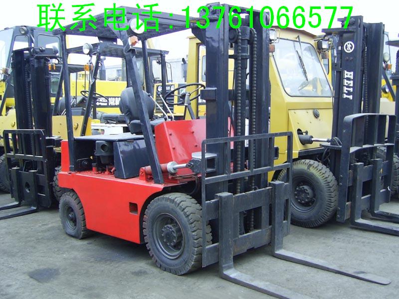 求购二手杭州叉车，合力叉车，苏州叉车，大连叉车 3T