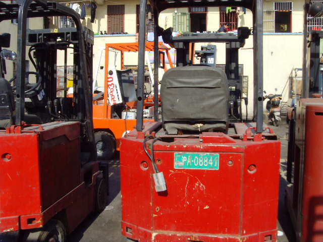 中国最大的二手叉车贸易基地 3t