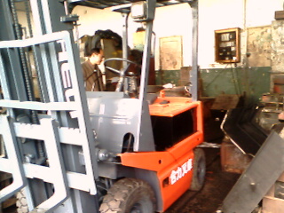 合力1.5吨电瓶叉车 H2000