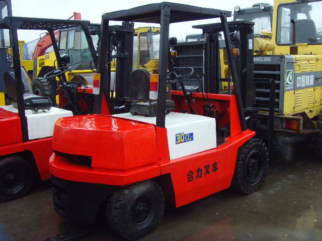 高价格求购.二手丰田叉车.各款配置.欢迎中介 １－１０Ｔ丰田/TOYOTA