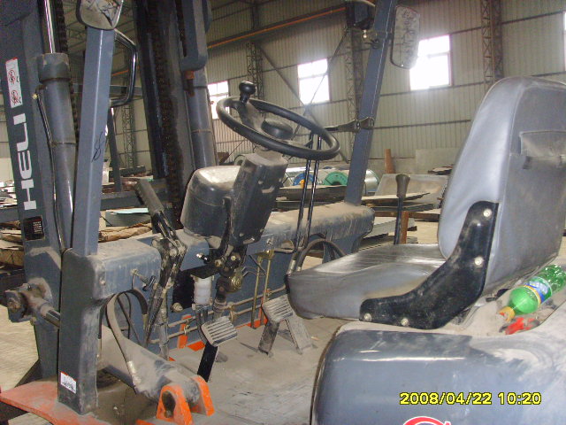 供应合力CPCD4吨叉车.原厂油漆,2006年车,车况很好.欢迎前来试车 CPCD4 CPCD4T