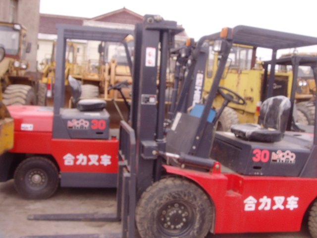 3吨合力叉车多少钱一台？490发动机，新款横直油缸 CPCD3