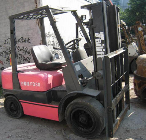 福建天力：台励福叉车 FD30