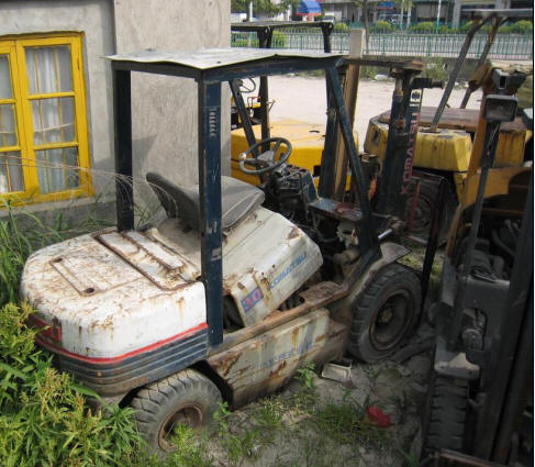 福建天力：小松叉车 3T