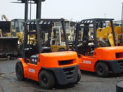 上海玉军收购: 1-40吨叉车 1-40