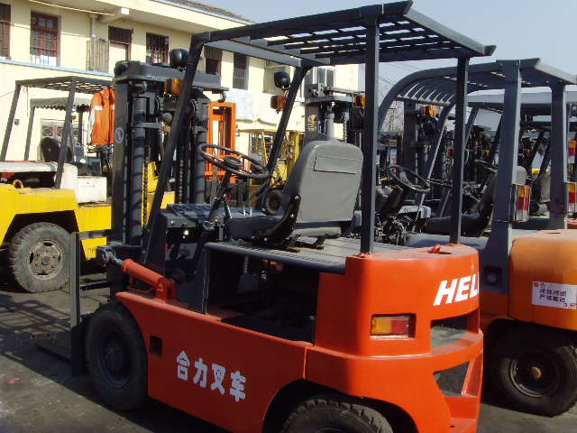 上海玉军出售:进口各种型号叉车 TCM  小松  丰田  尼桑