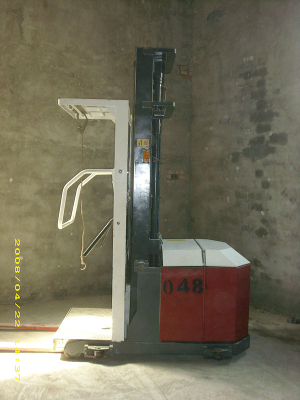 048#-力至优拣选式叉车 RB10-40-300