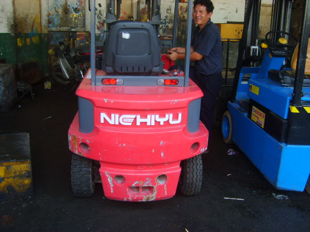 出租全新进口2.5吨电动叉车 FB25P-75-300