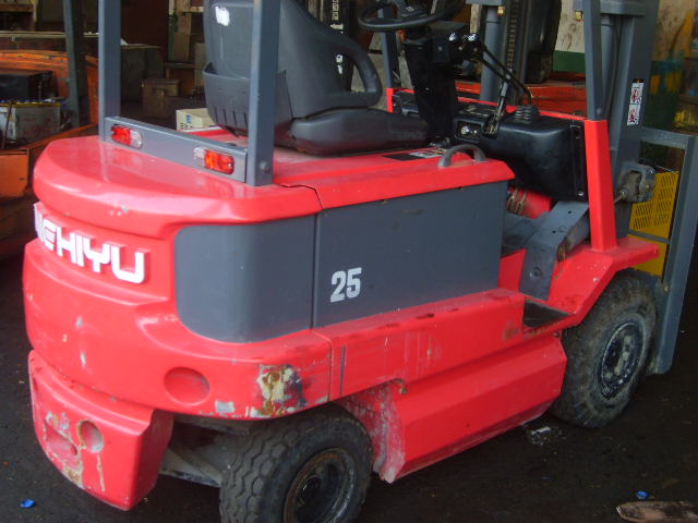 出租 转让全新进口2.5吨电动叉车(力至优) FB25P-75-300