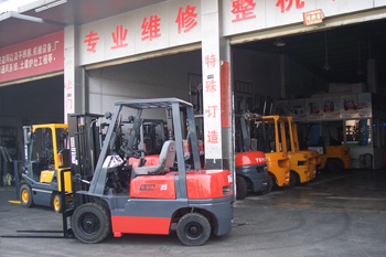 台励福叉车 FD25