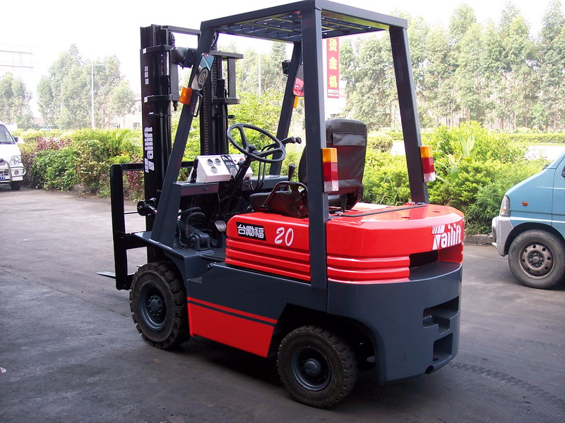 台励福叉车 FD20