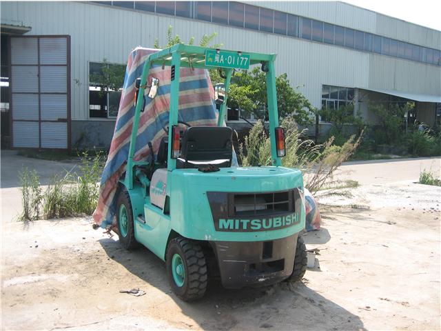 三菱叉车 FD25