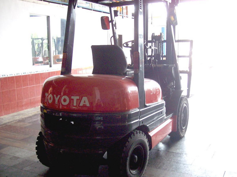 丰田叉车 FD30