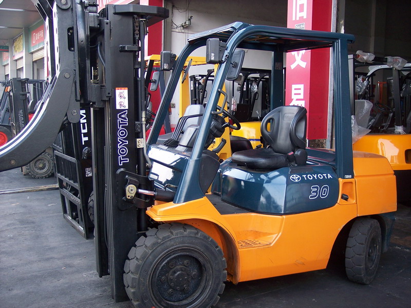 丰田叉车 7FD30