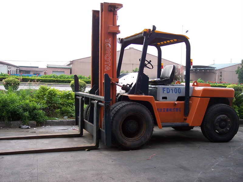 丰田叉车 FD100