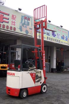 日产叉车 FB15
