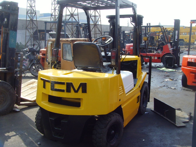 TCM2.5吨叉车.原厂油漆,五十铃发动机 TCM2.5T