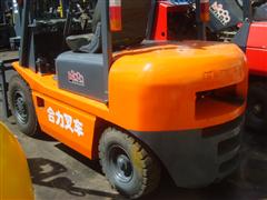 二手叉车转让 efg425x