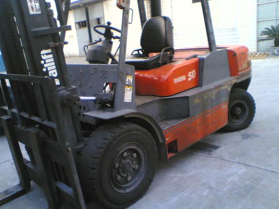 5吨叉车 13052469082